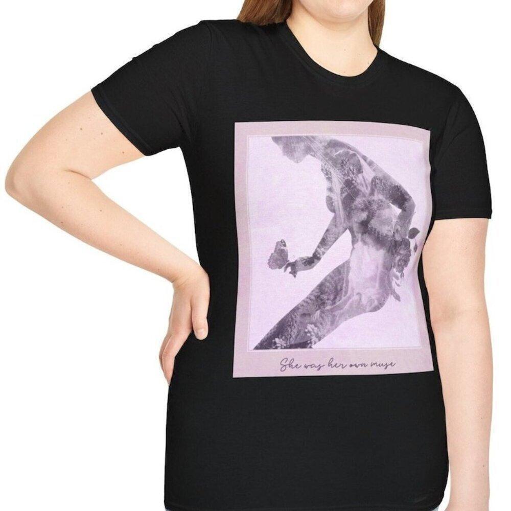 Retro Feminist Quote Aesthetic Empowerment Graphic T-Shirt
